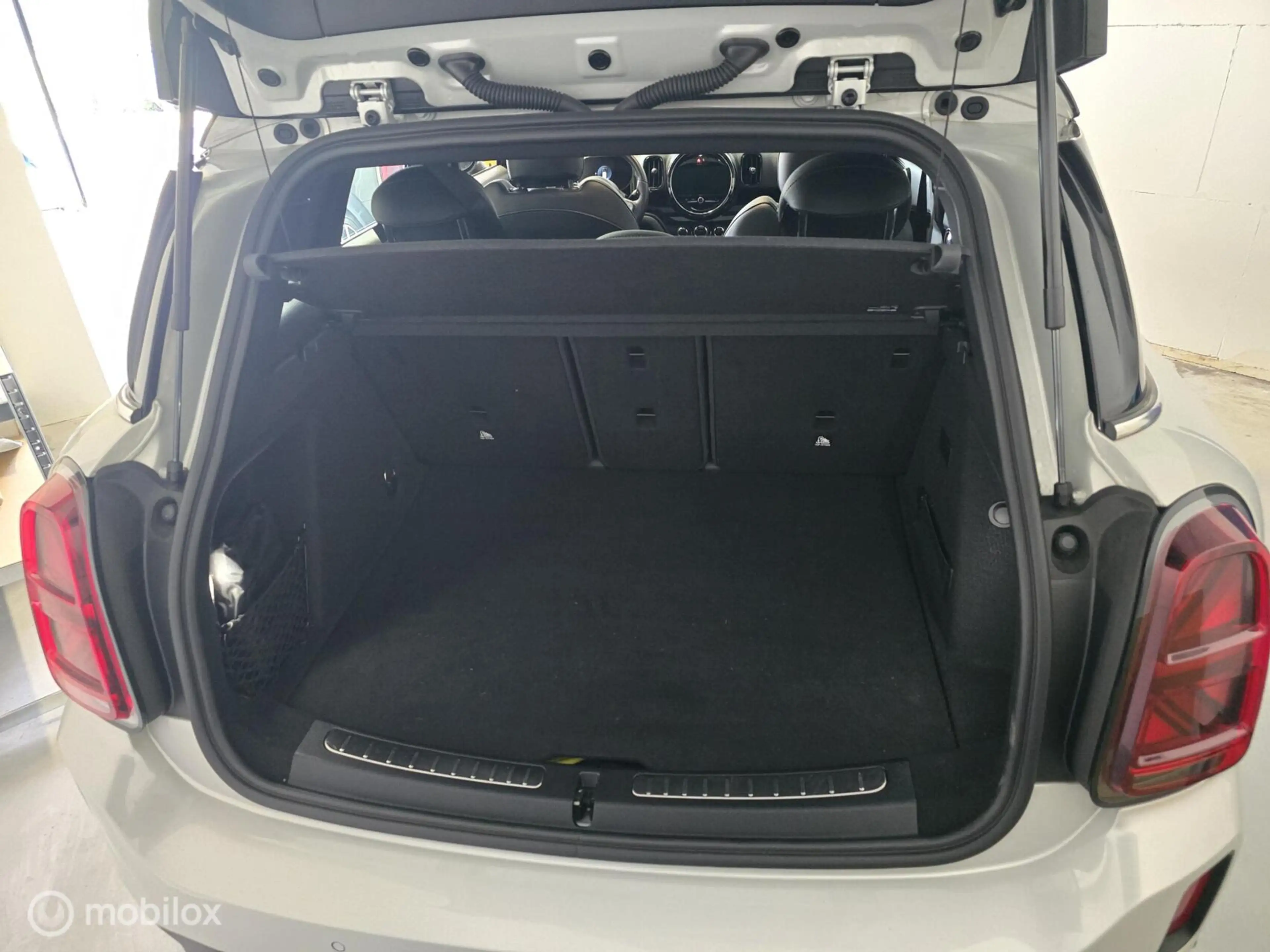 MINI Cooper SE Countryman 1.5 ALL4 pano/leder/camera/blackp — photo 14