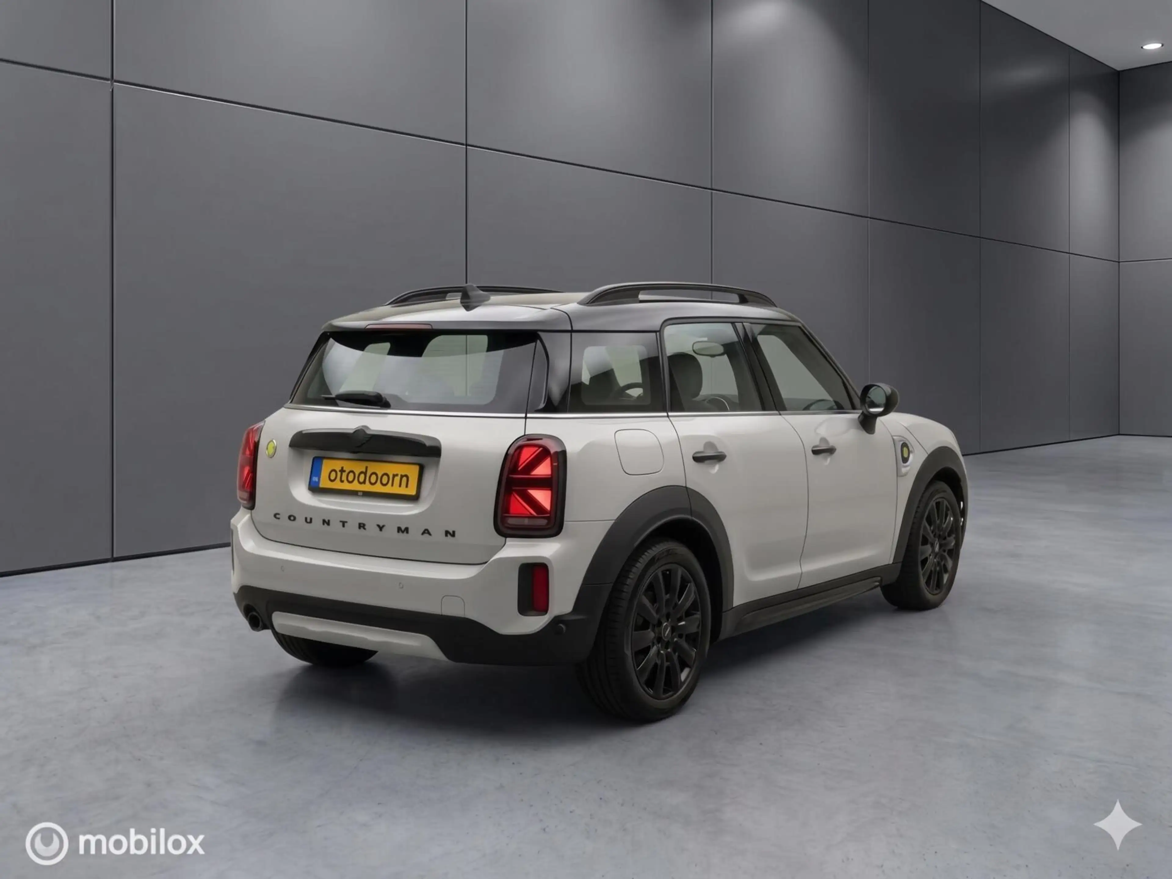 MINI Cooper SE Countryman 1.5 ALL4 pano/leder/camera/blackp — photo 2