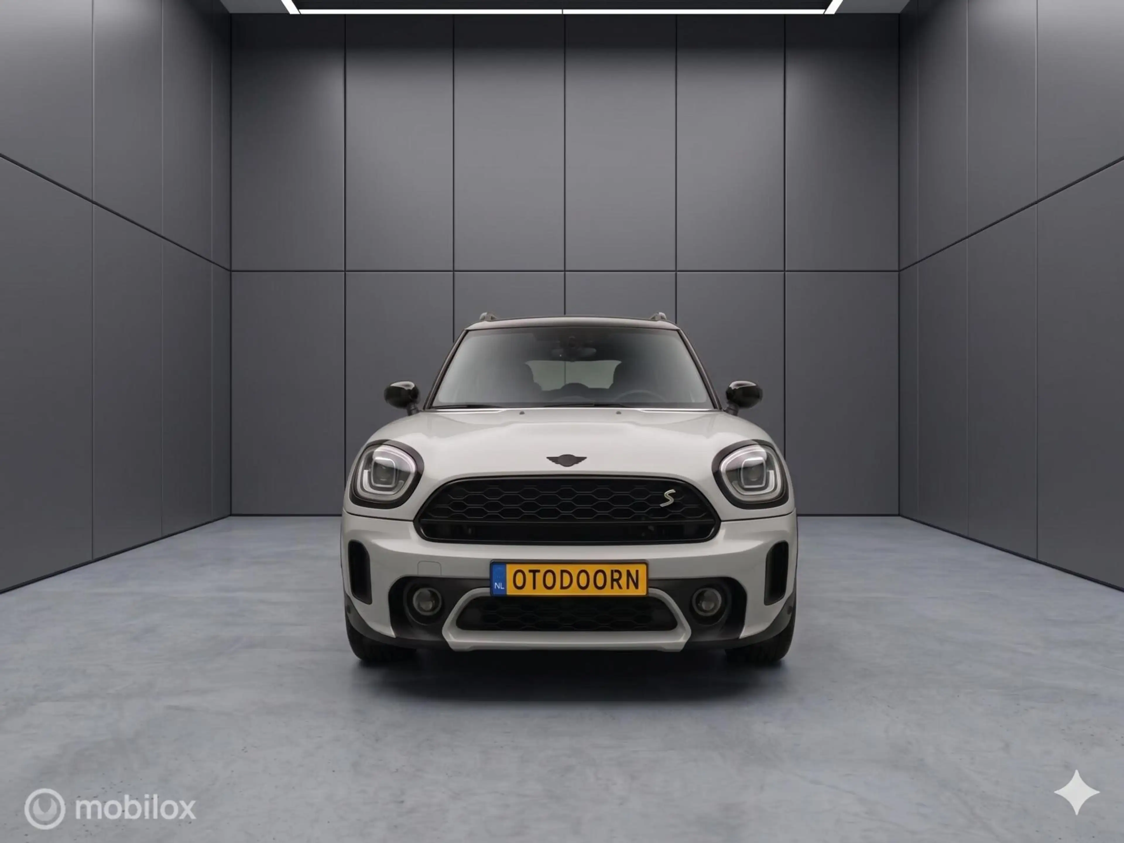 MINI Cooper SE Countryman 1.5 ALL4 pano/leder/camera/blackp — photo 4