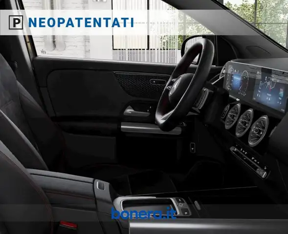 Mercedes-Benz Gla Class view 7