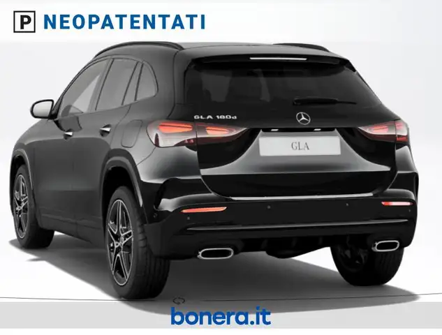 Mercedes-Benz Gla Class view 4