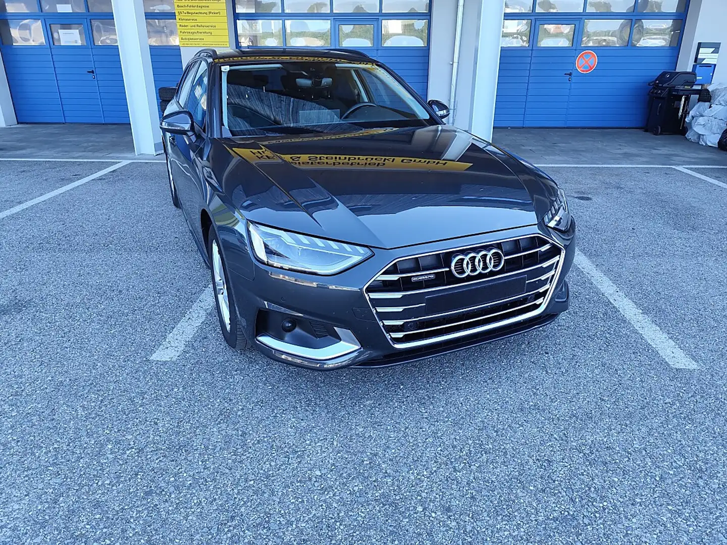 Audi A4 Avant 40 TDI quattro advanced S-tronic Grau - 2
