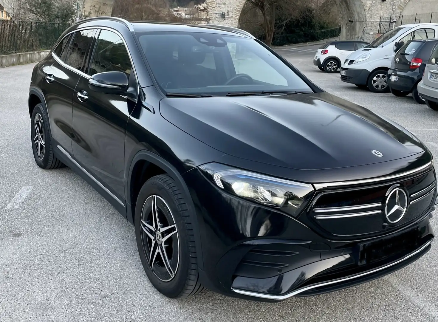 Mercedes-Benz EQA 350 EQA 350 4Matic AMG Line Negro - 1