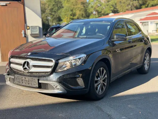 Mercedes-Benz GLA 220 d 4Matic Urban 7G-Tronic Leder Navi Kamer