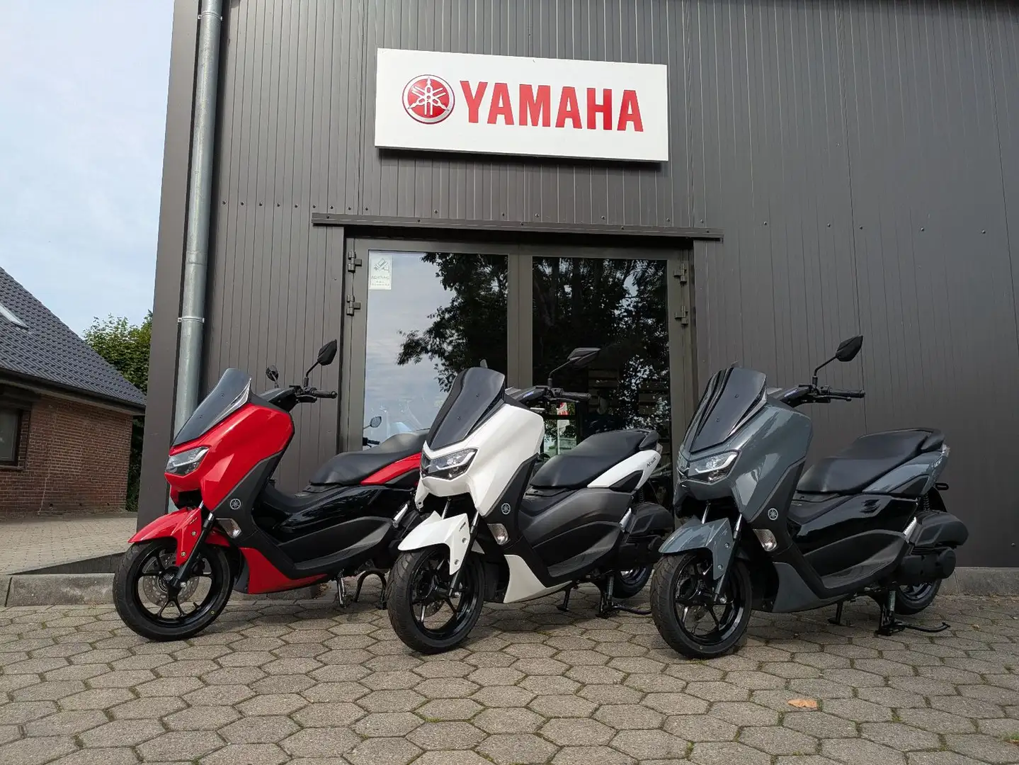 Yamaha NMAX 125 2024/2023 ungefahrende Tageszul. - 1