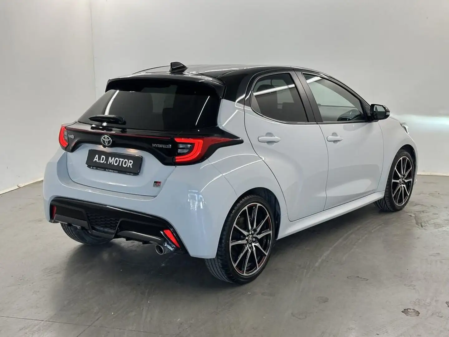 Toyota Yaris 1.5h GR Sport - 2