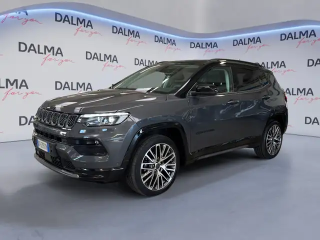 Jeep Compass 1.5 Turbo T4 MHEV Summit