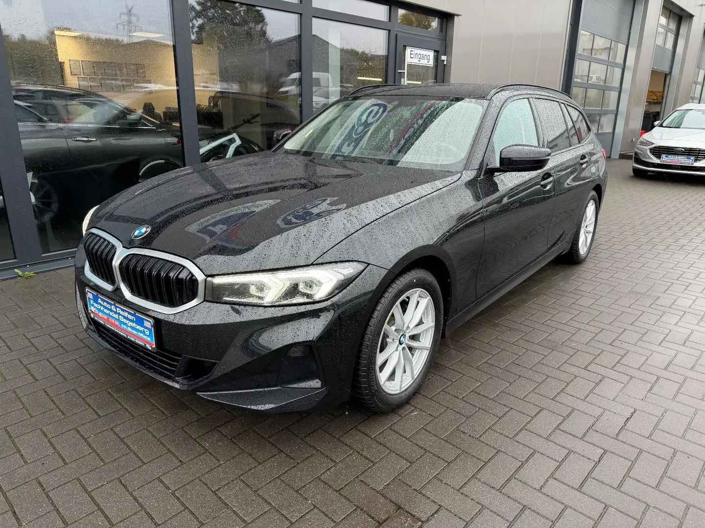 BMW 320 d Touring AUTOMATIK*LEDER*LED*FACELIFT*WIDE Noir - 1