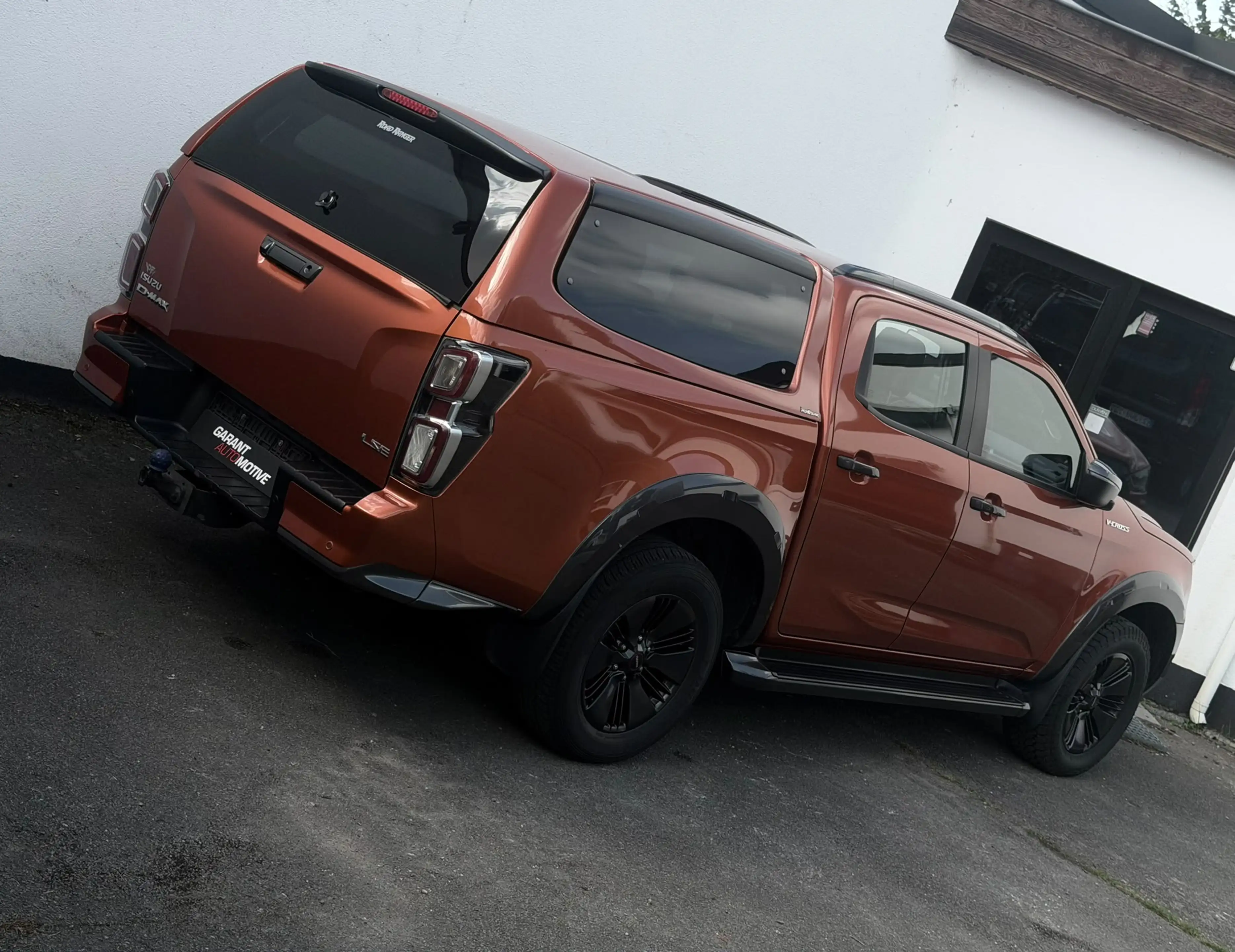 Isuzu D-Max 1.9 Turbo D 4WD V-Cross AdBlue — photo 6