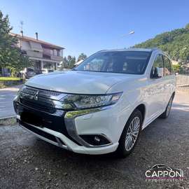 2.4 MIVEC 4WD PHEV