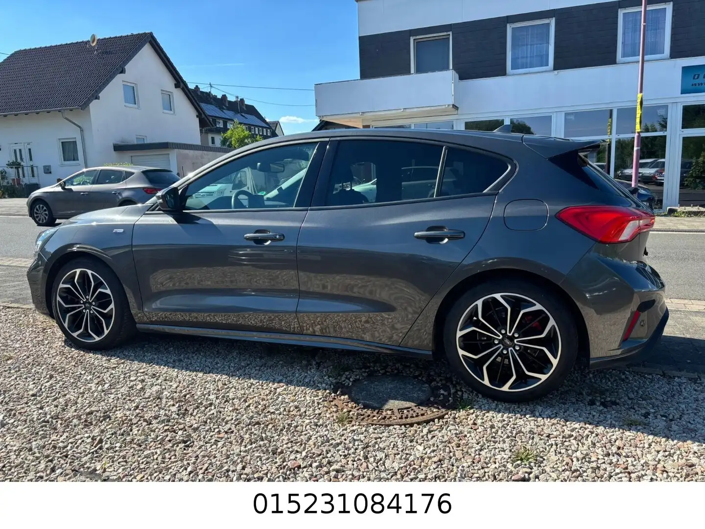 Ford Focus Lim. ST-Line+Tempomat+Digital Tachoo+Navi+ Grigio - 2