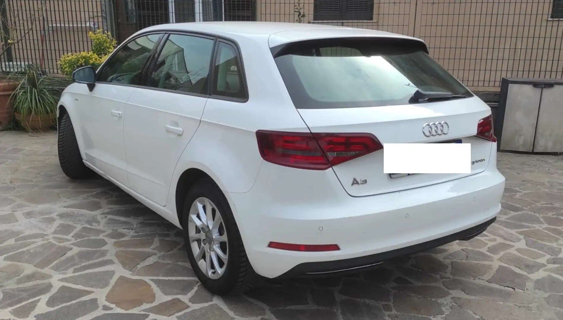 Audi A3 A3 III Sportback 1.4 g-tron Attraction Bianco - 2