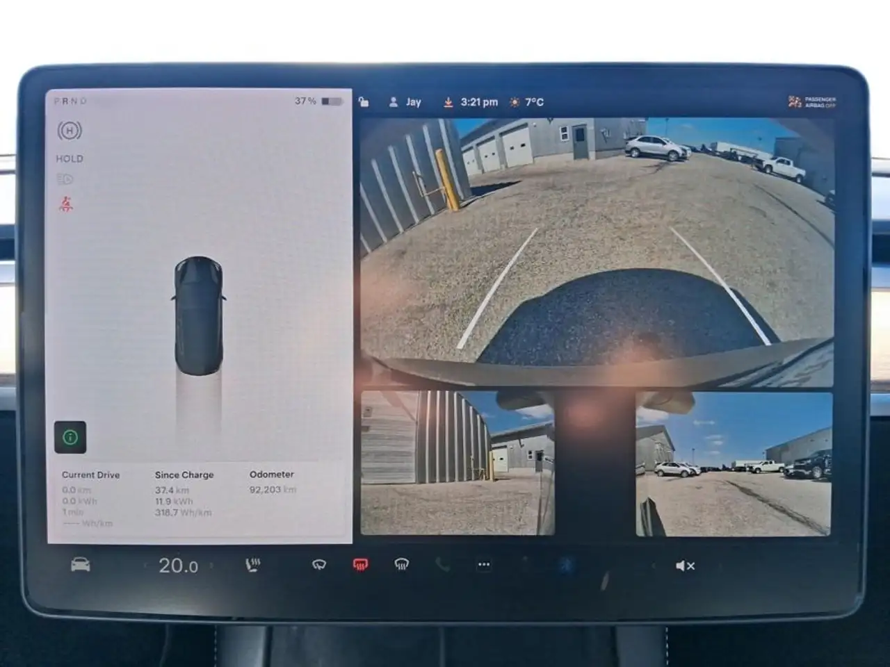 Tesla Model 3 снимка Tesla Model 3
