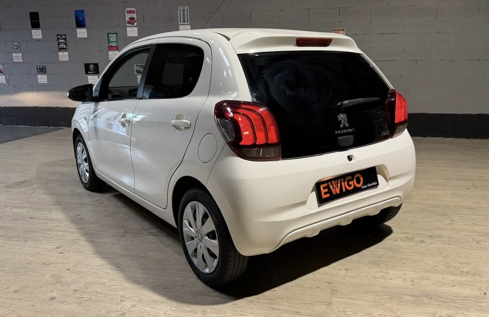 Peugeot 108 1.0 VTI 70 TOP STYLE - 2