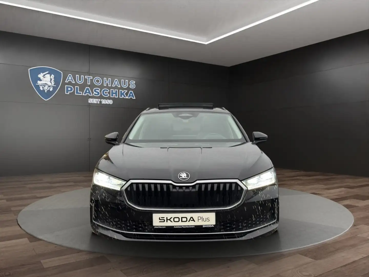 Skoda Superb C. 2.0 TDI DSG4x4 Selection NAVI*PANO*AHK Klima Schwarz - 2