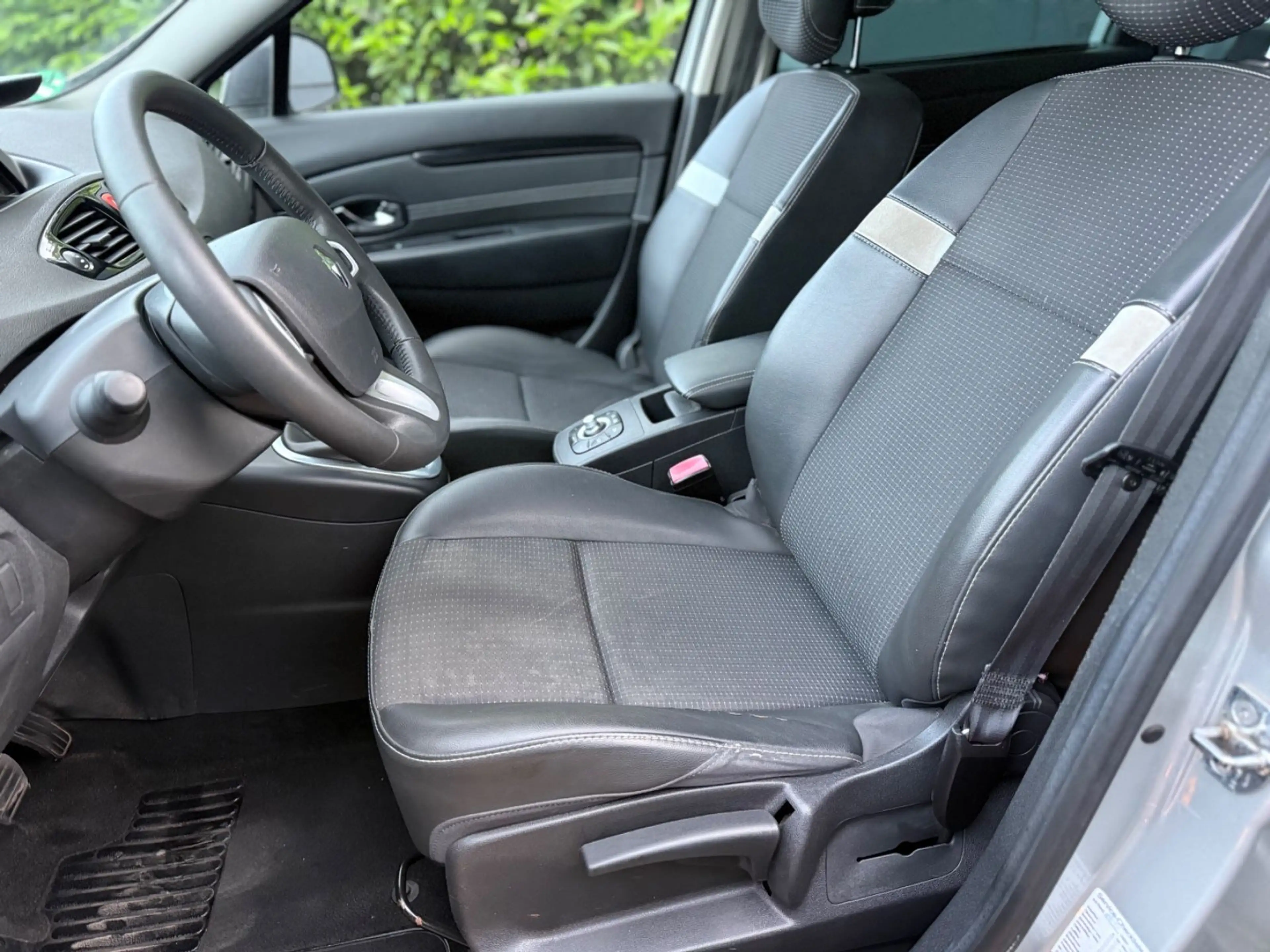 Renault Scenic III Grand Dynamique Automatik 7Sitze — photo 7