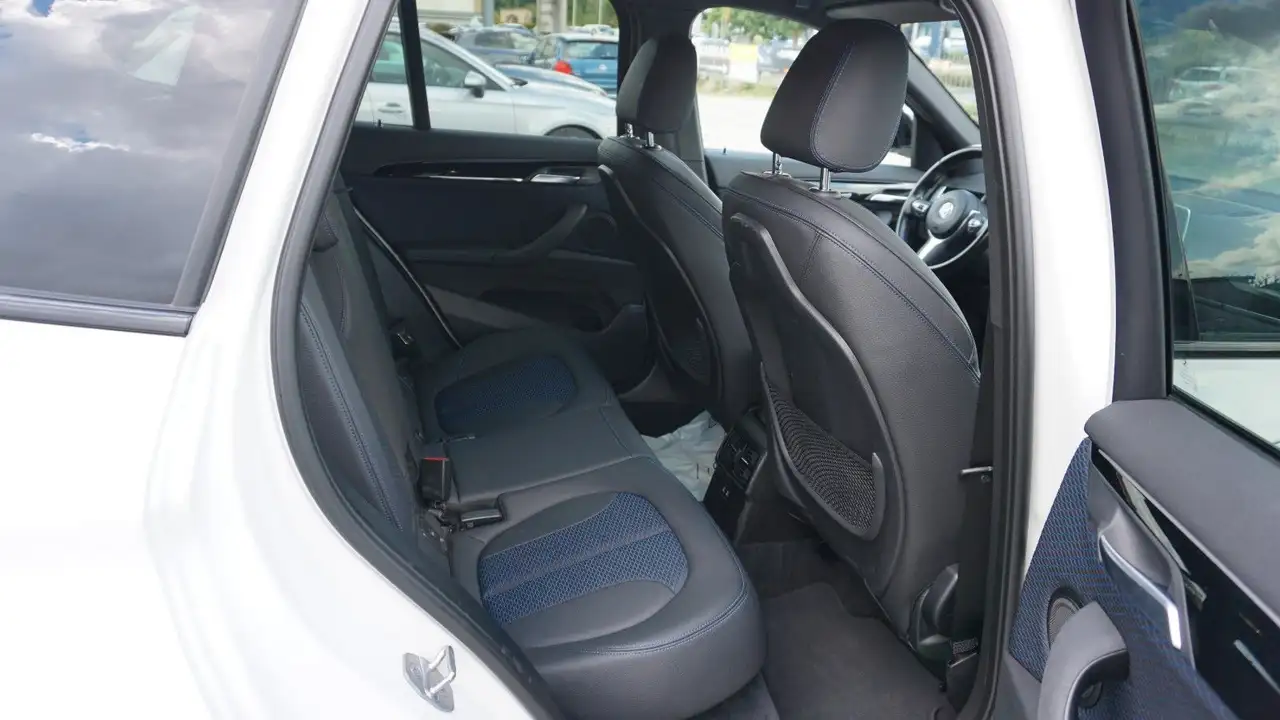BMW X1 sDrive 20 i M Sport,LED,Kamera,AHK, 8 fach be, миниатюра 17