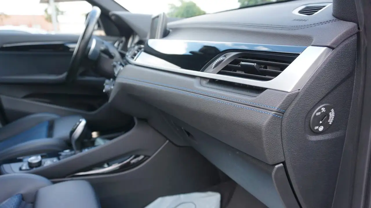 BMW X1 sDrive 20 i M Sport,LED,Kamera,AHK, 8 fach be, миниатюра 16