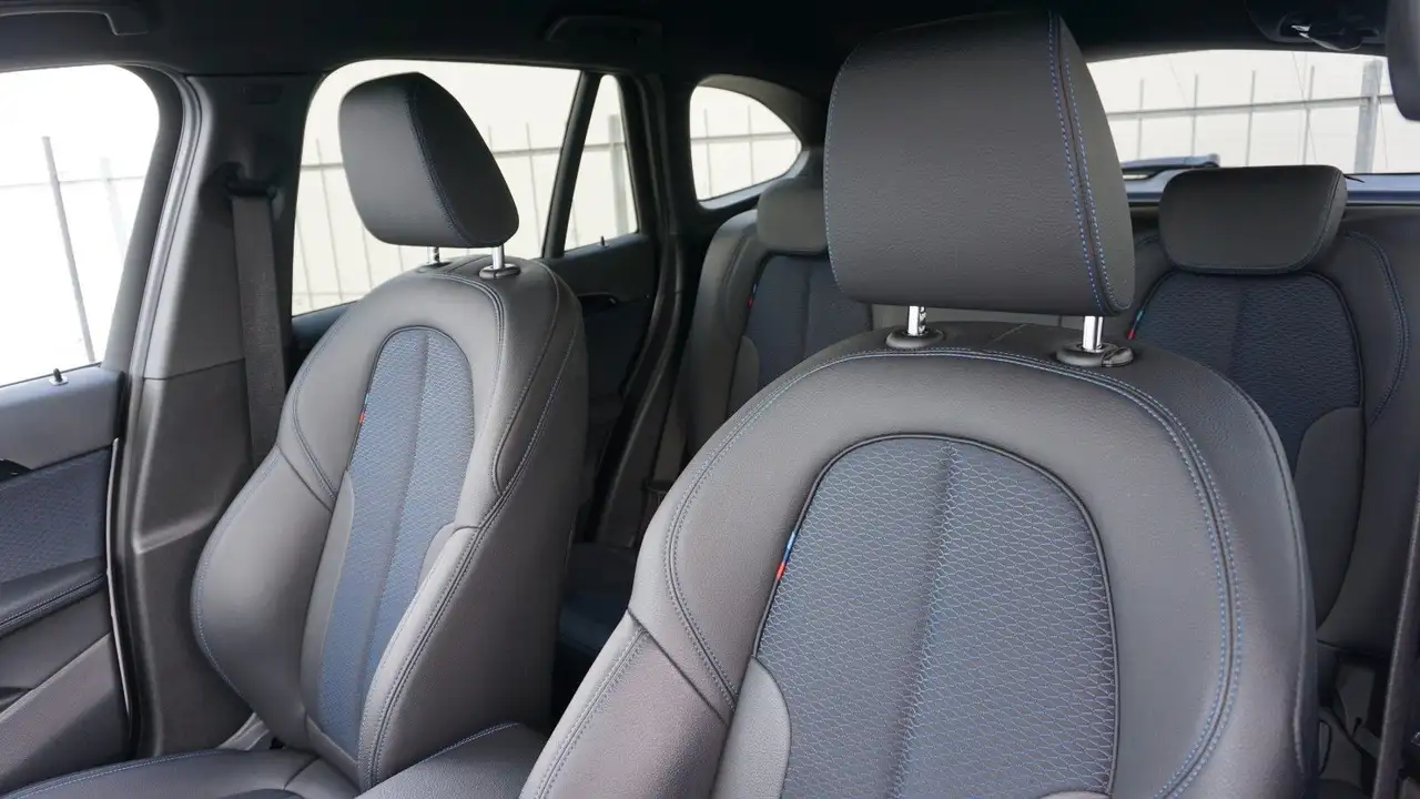 BMW X1 sDrive 20 i M Sport,LED,Kamera,AHK, 8 fach be, миниатюра 7