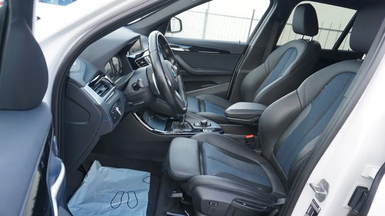 BMW X1 sDrive 20 i M Sport,LED,Kamera,AHK, 8 fach be, миниатюра 6