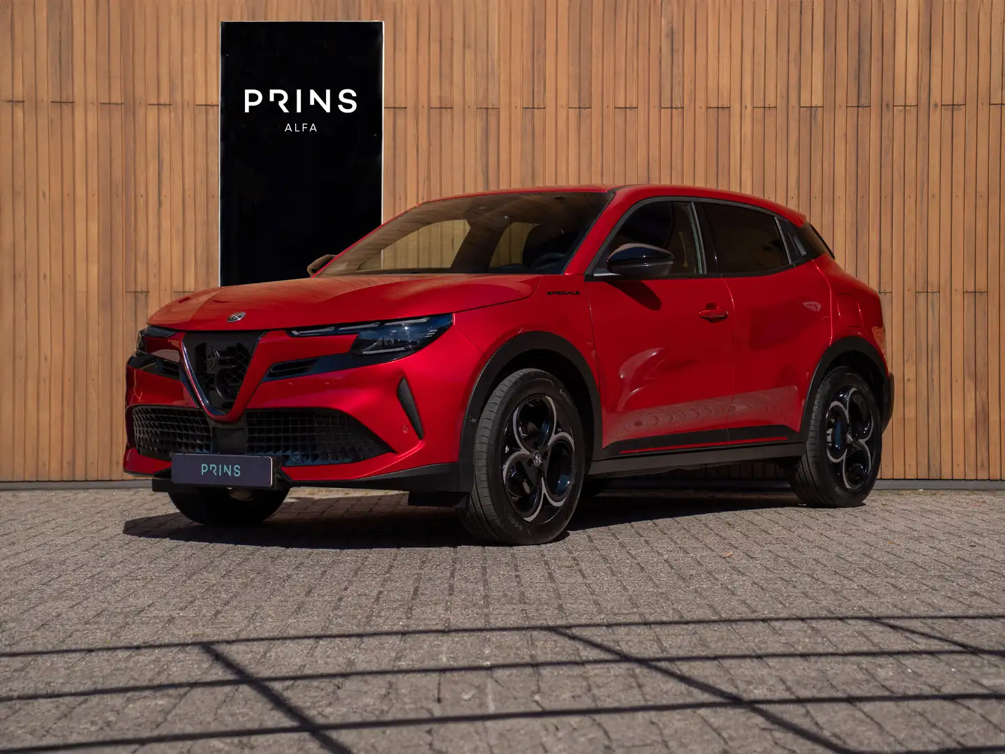 Alfa Romeo Junior 1.2 Turbo Hybrid Ibrida Speciale | Rosso Brera Rood - 1