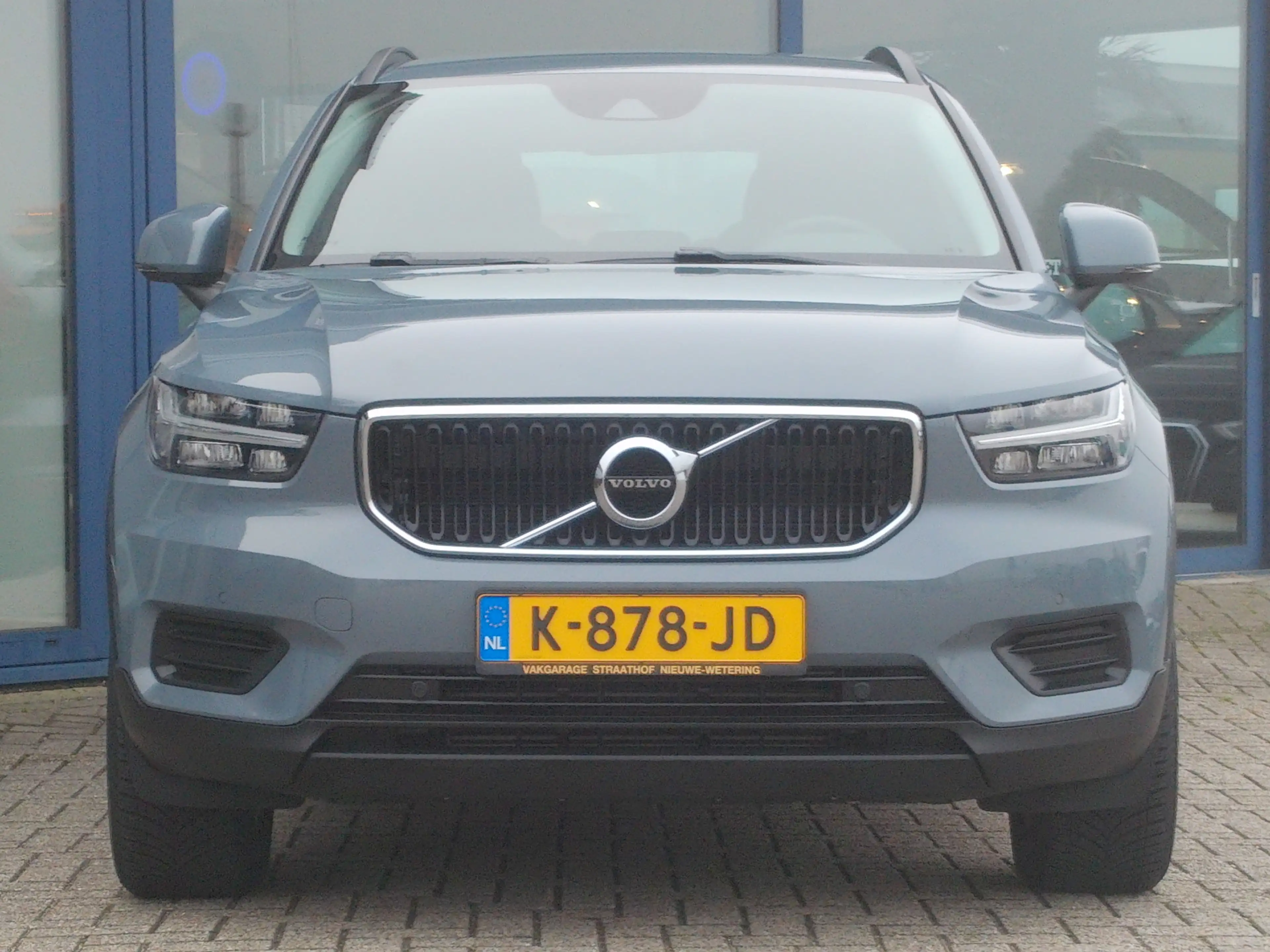 Volvo XC40 1.5 T2 Momentum Core, Trekhaak / Camera + Sensoren — photo 2