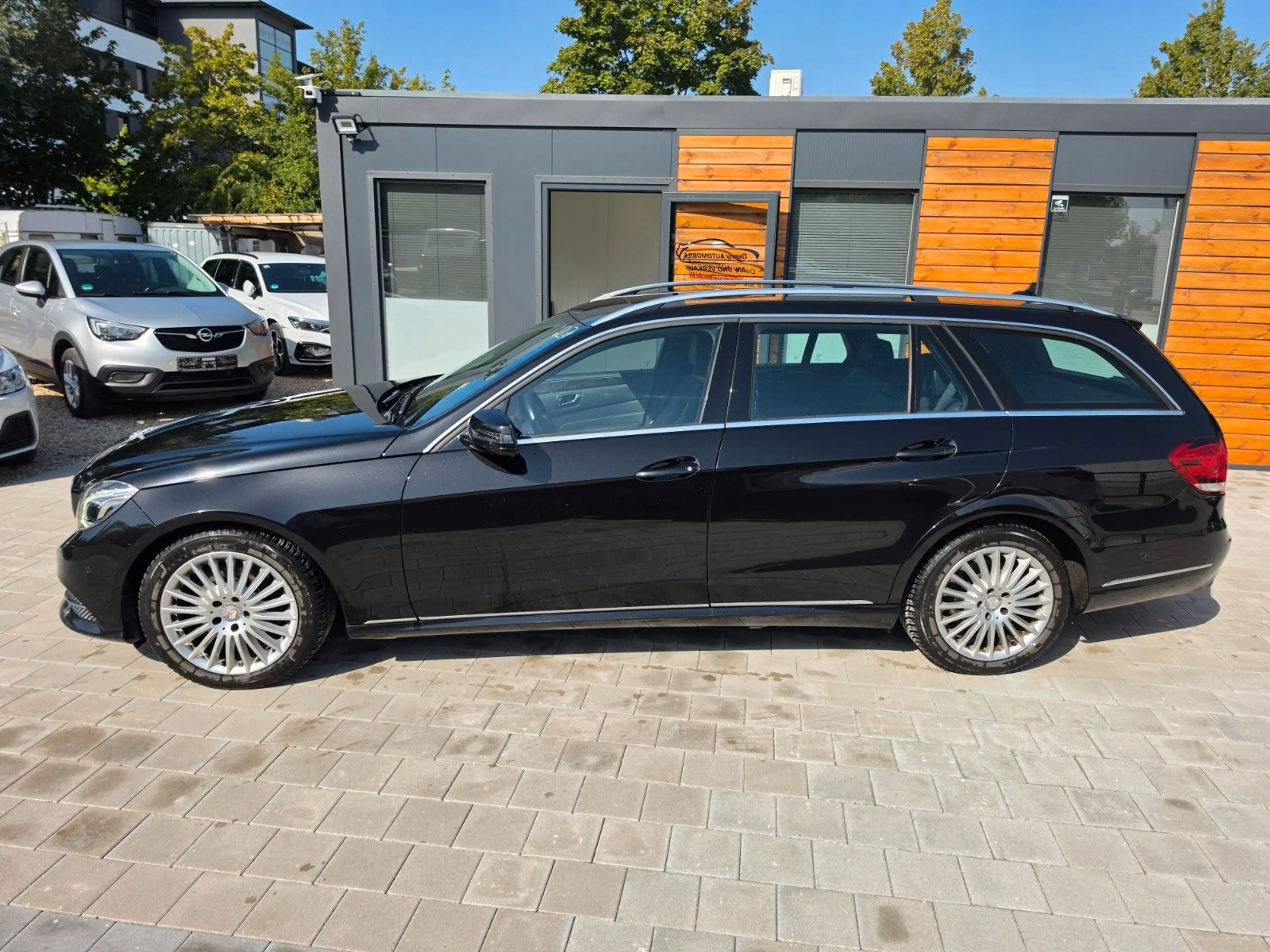 Mercedes-Benz E 350 E T-Modell E 350 BlueTec 4Matic — photo 2