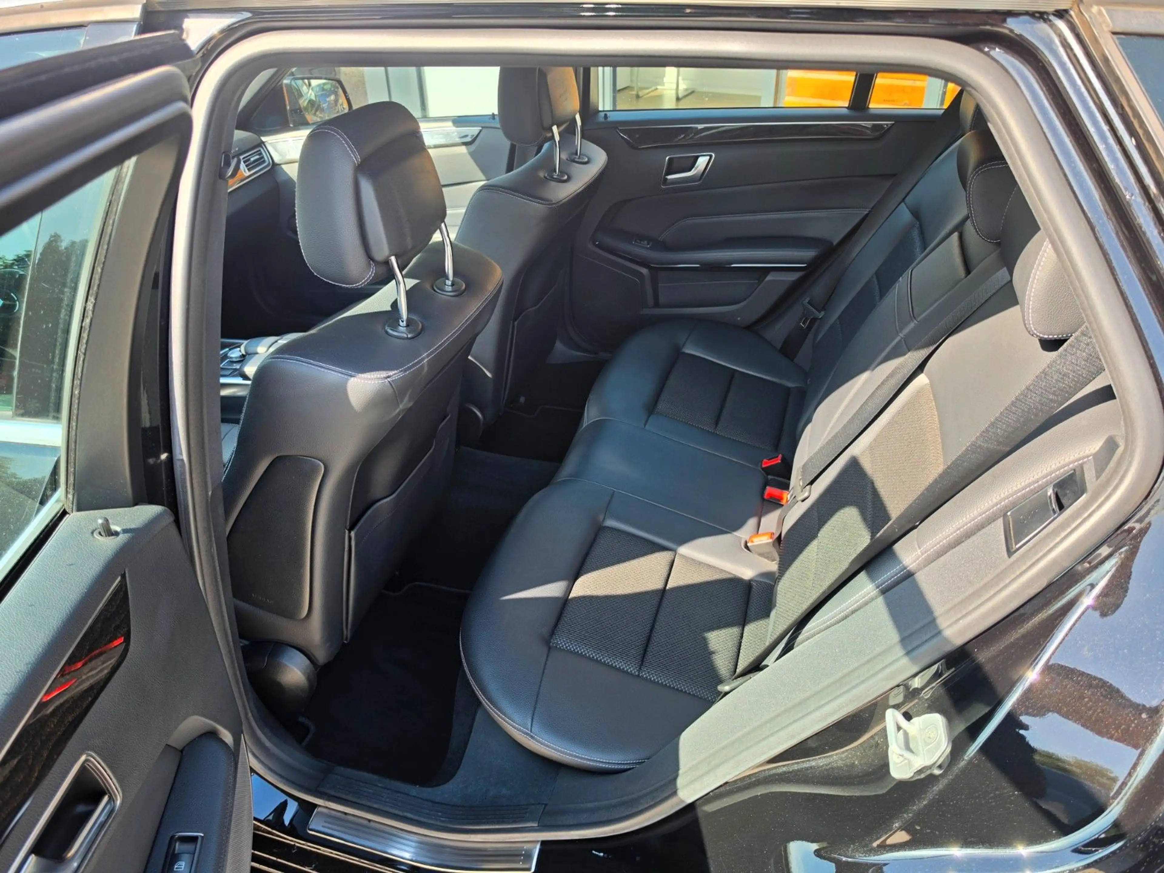 Mercedes-Benz E 350 E T-Modell E 350 BlueTec 4Matic — photo 15
