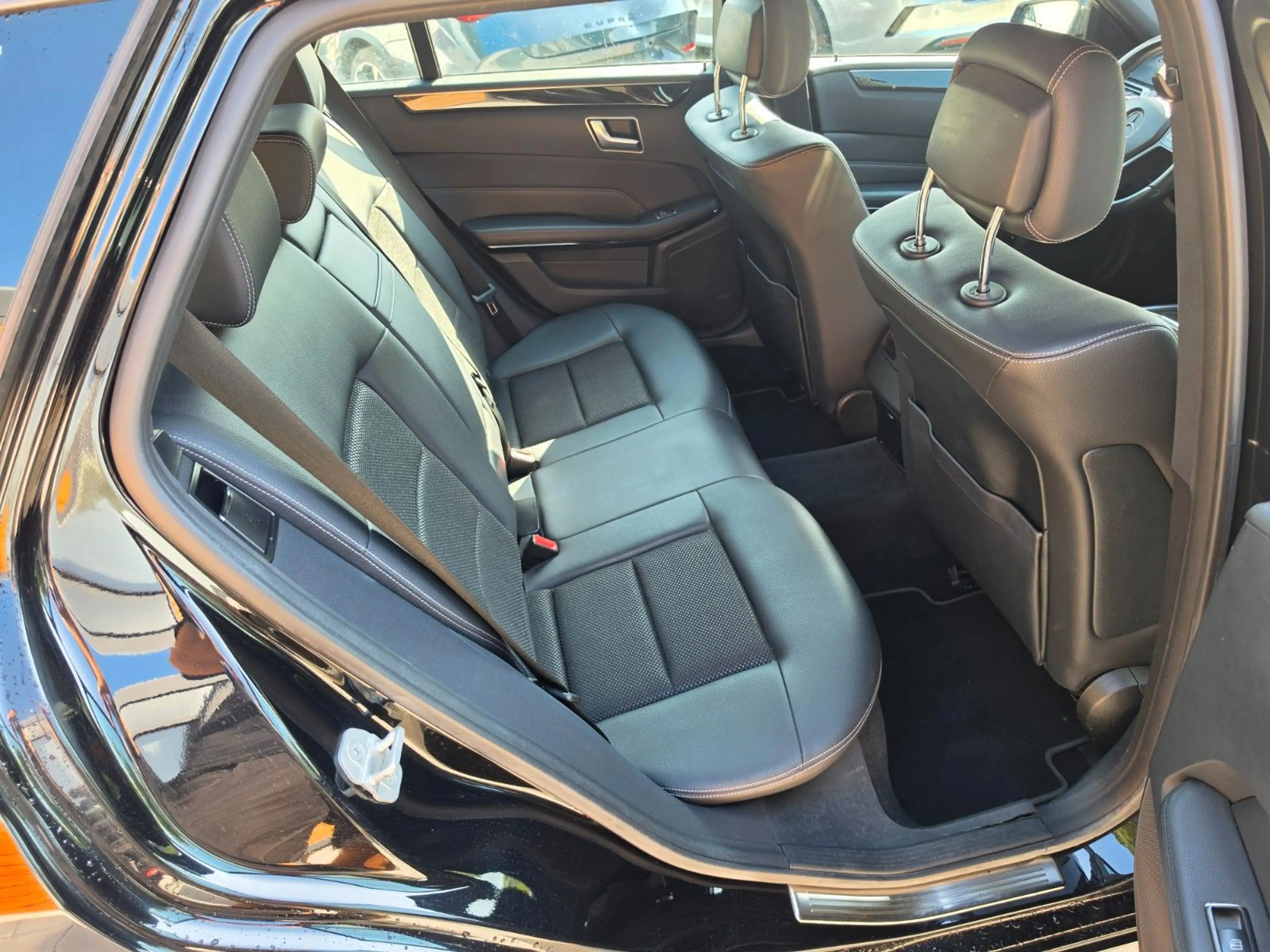 Mercedes-Benz E 350 E T-Modell E 350 BlueTec 4Matic — photo 11