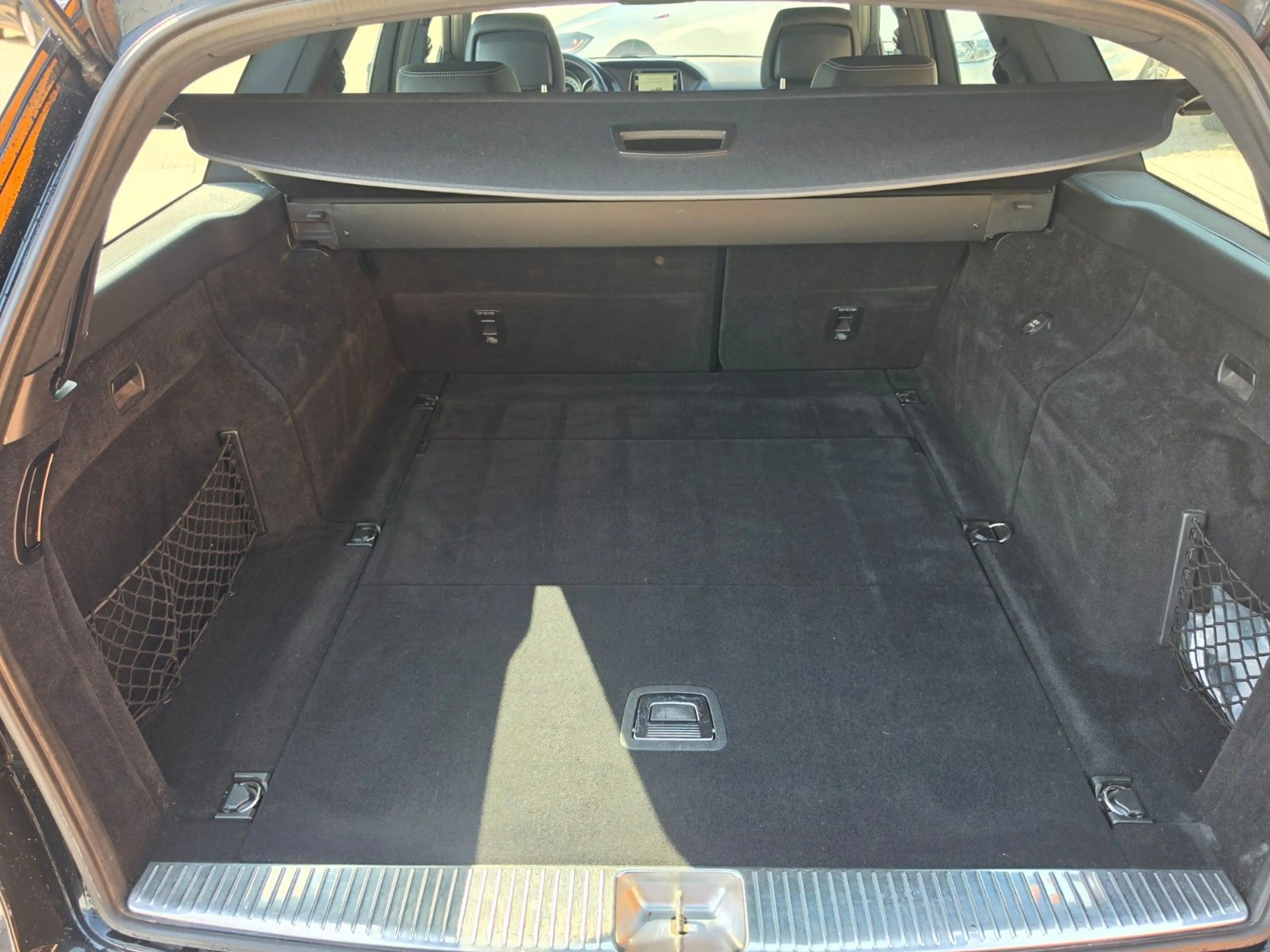 Mercedes-Benz E 350 E T-Modell E 350 BlueTec 4Matic — photo 13