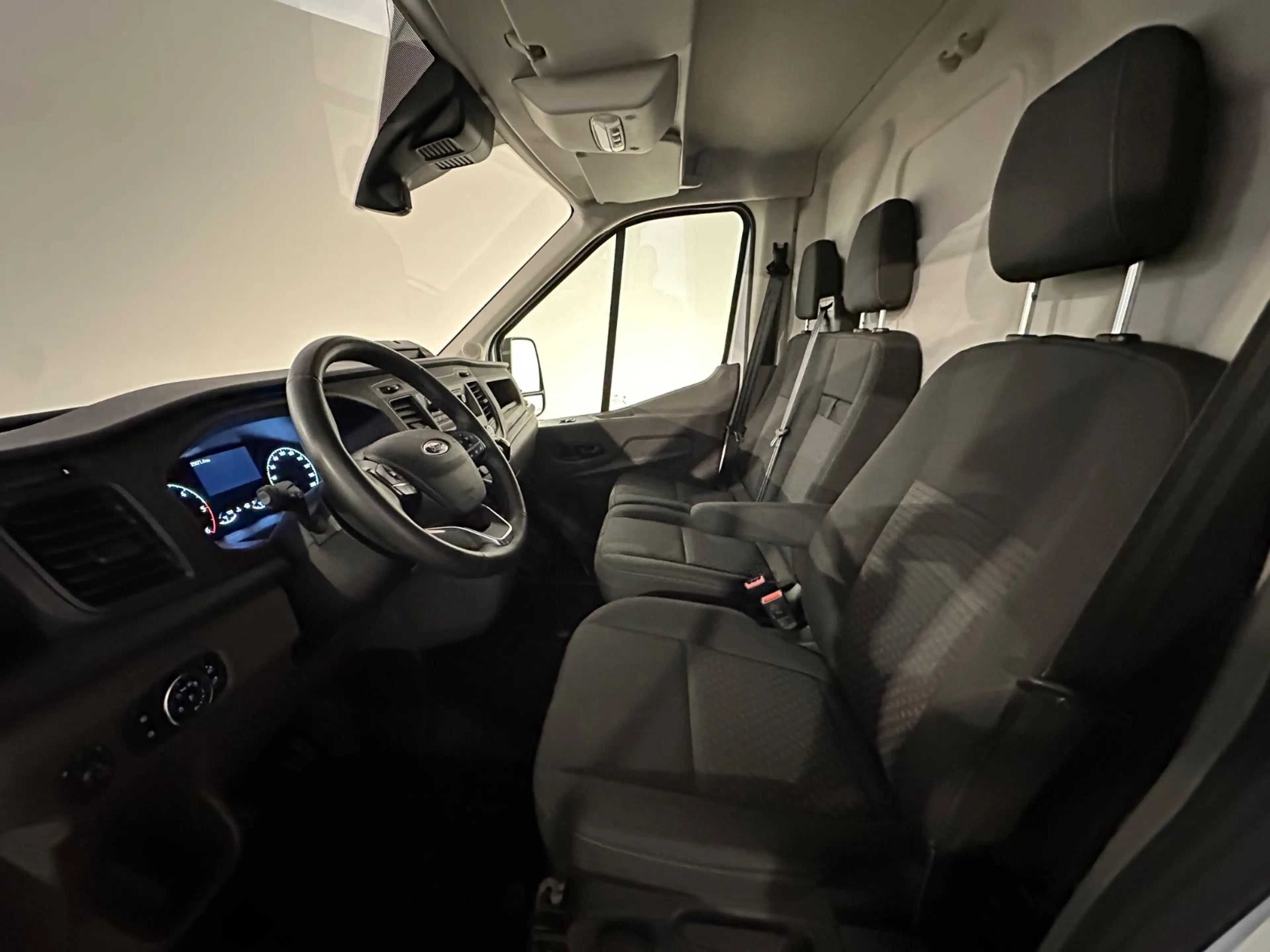 Ford Transit Kasten 350 L3H2 Trend *Tempo,Klima,PDC* — photo 13
