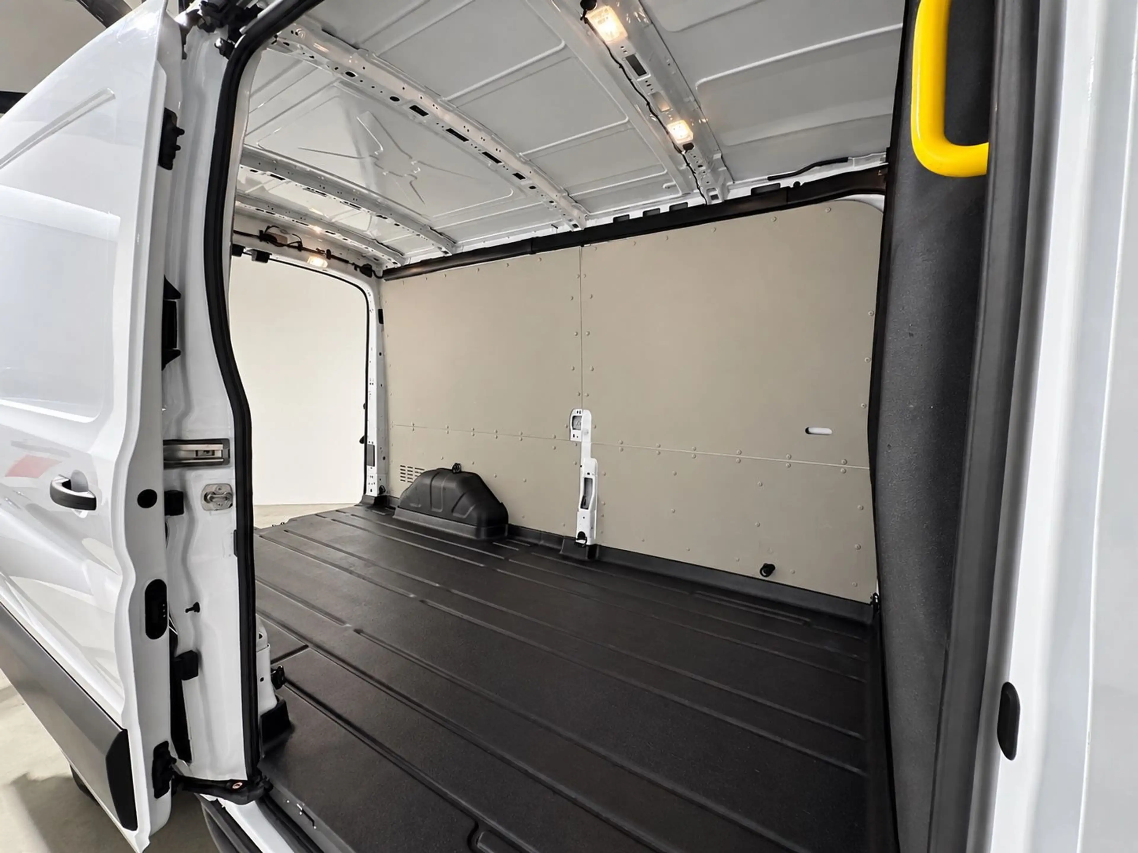 Ford Transit Kasten 350 L3H2 Trend *Tempo,Klima,PDC* — photo 8