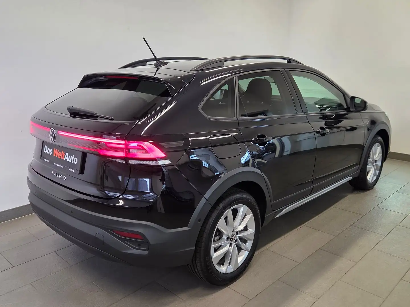 Volkswagen Taigo Friends TSI DSG Schwarz - 2
