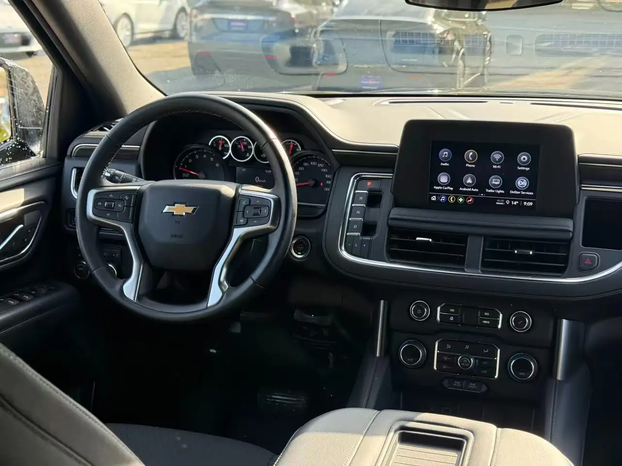 Chevrolet Tahoe снимка Chevrolet Tahoe