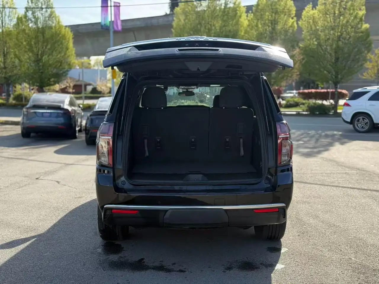 Chevrolet Tahoe снимка Chevrolet Tahoe