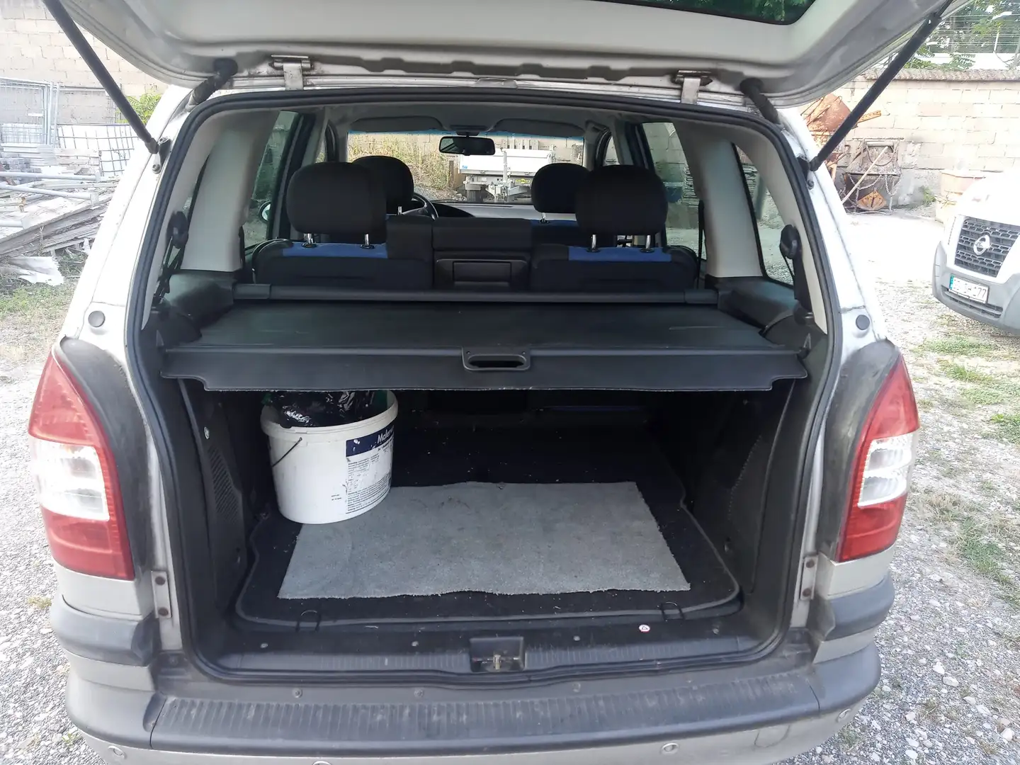 Opel Zafira Zafira 2.2 Elegance - 2