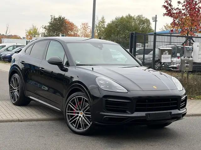 Porsche Cayenne GTS Coupe Pano Beige 18 Wege Approved 27