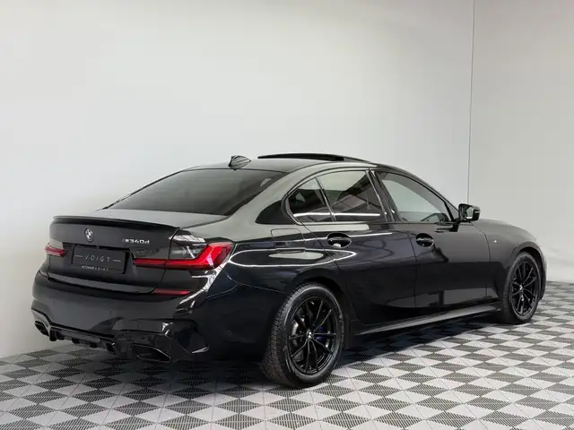 BMW 330 view 6