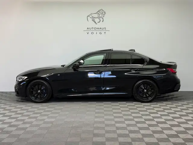 BMW 330 main image