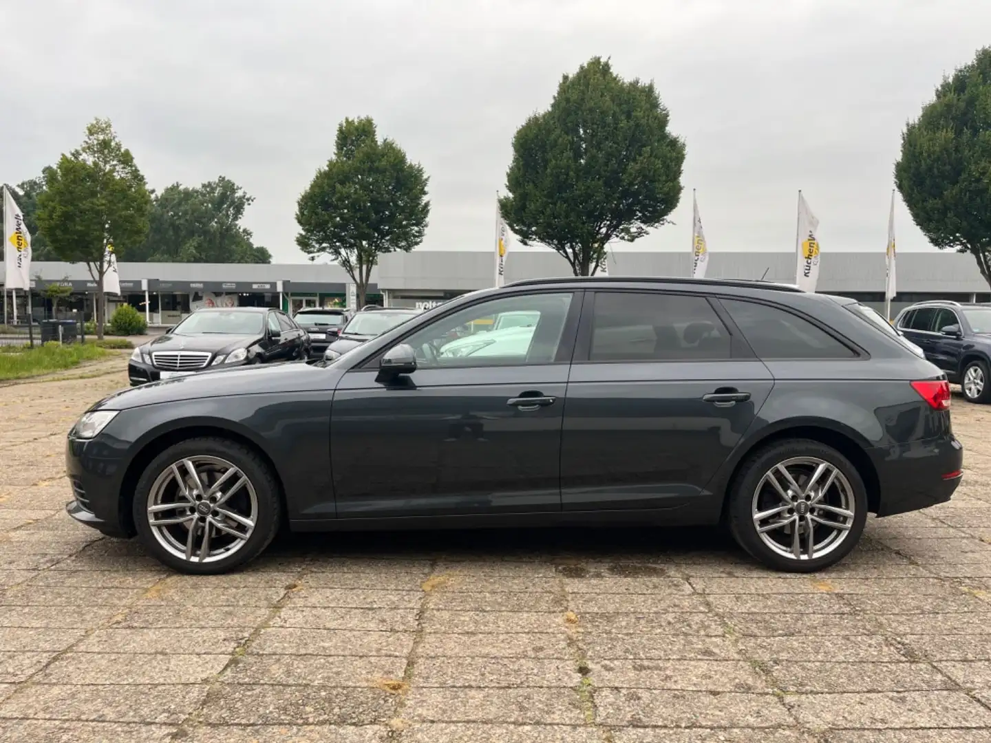 Audi A4 Avant 2.0 TDI Scheckheft,Digital-Tacho,Xenon Grigio - 2