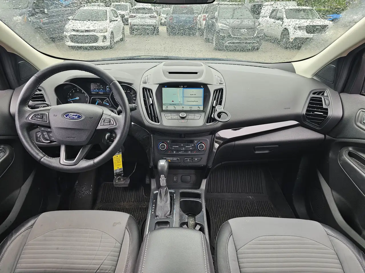 Ford Escape снимка Ford Escape