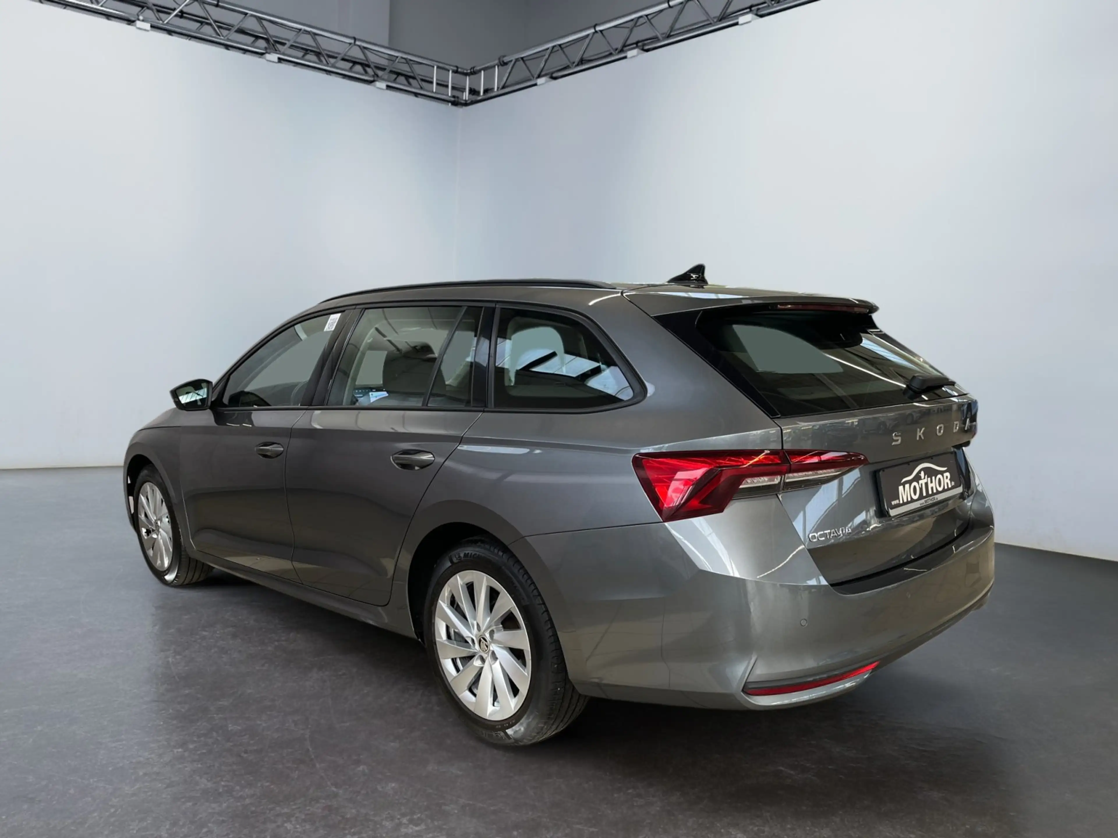 Skoda Octavia Combi Selection 1.5 TSI mHEV DSG ACC LM — photo 6