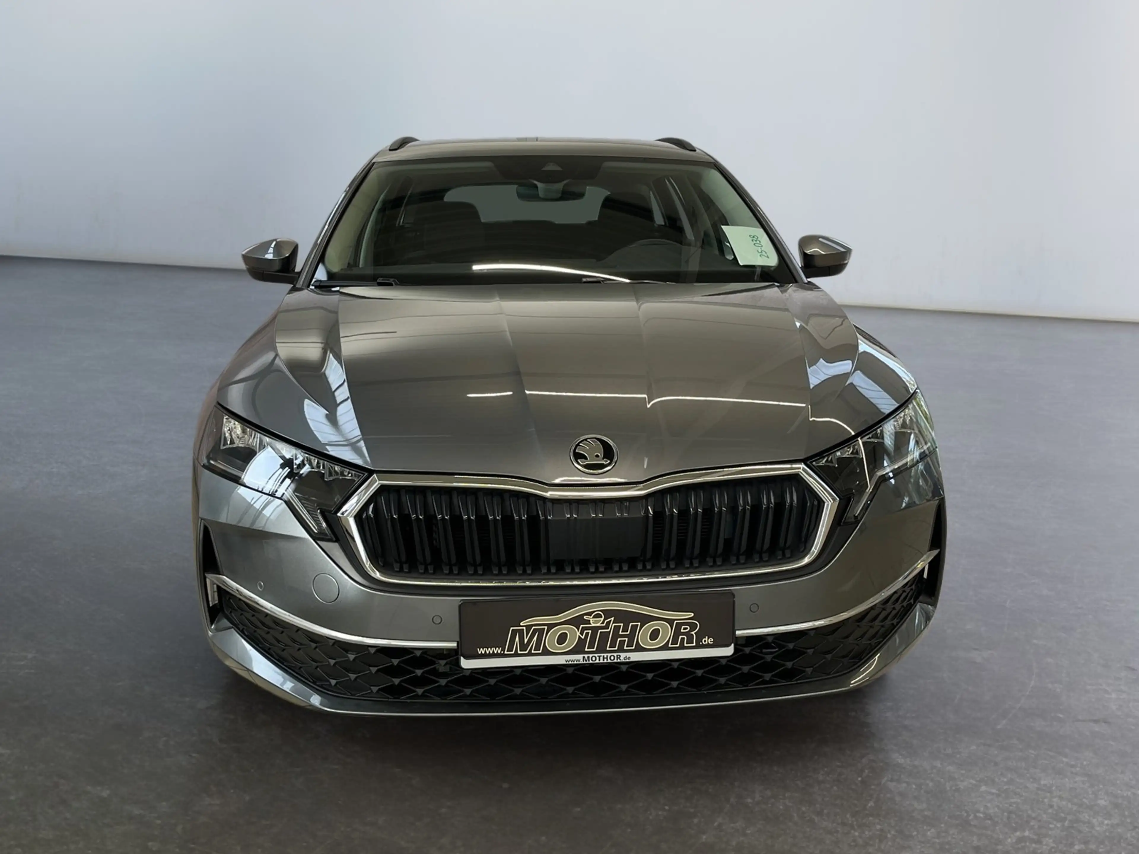 Skoda Octavia Combi Selection 1.5 TSI mHEV DSG ACC LM — photo 8