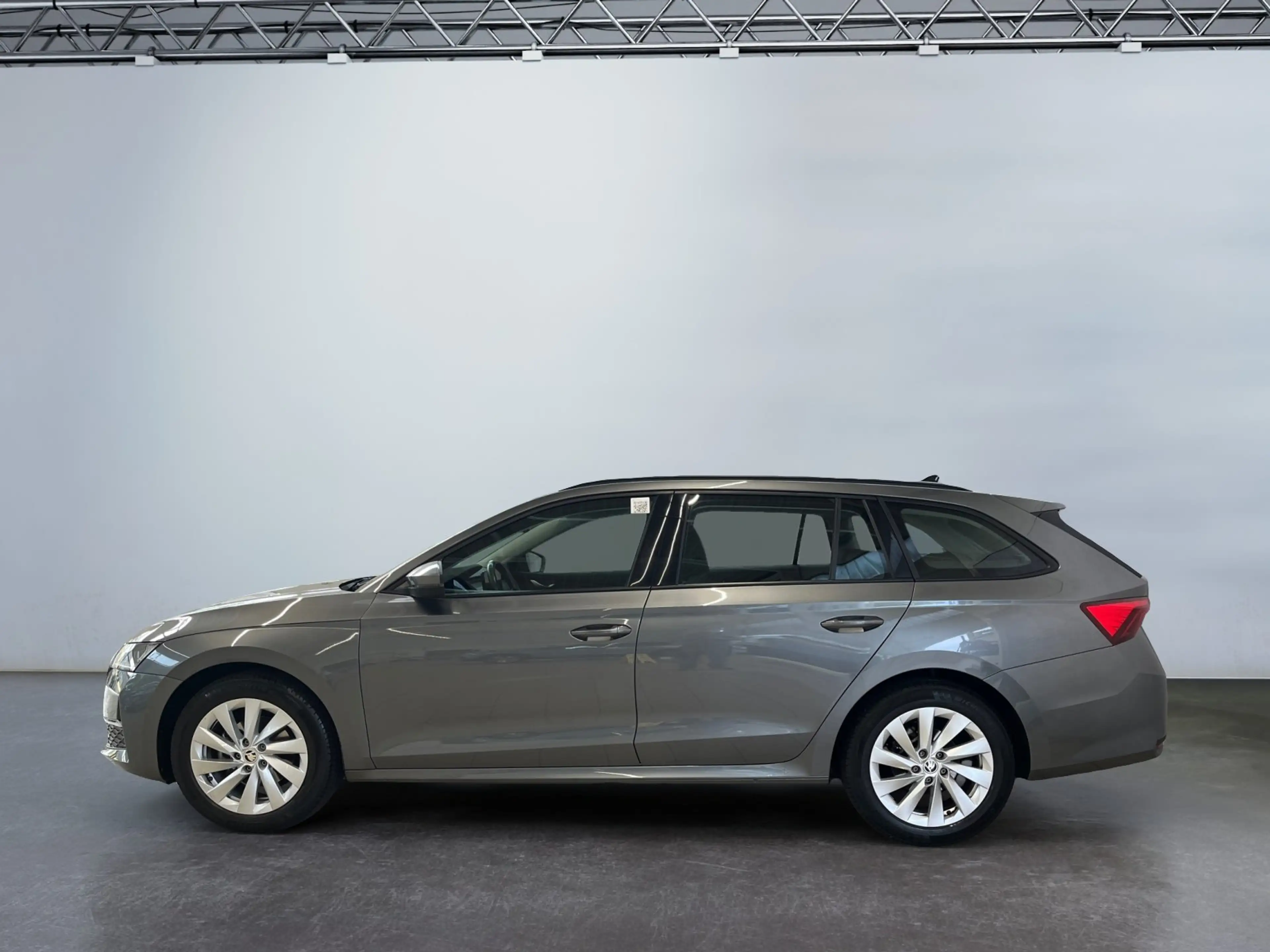 Skoda Octavia Combi Selection 1.5 TSI mHEV DSG ACC LM — photo 5