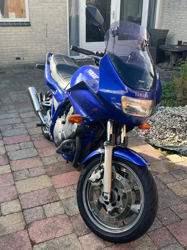 Yamaha XJ 900