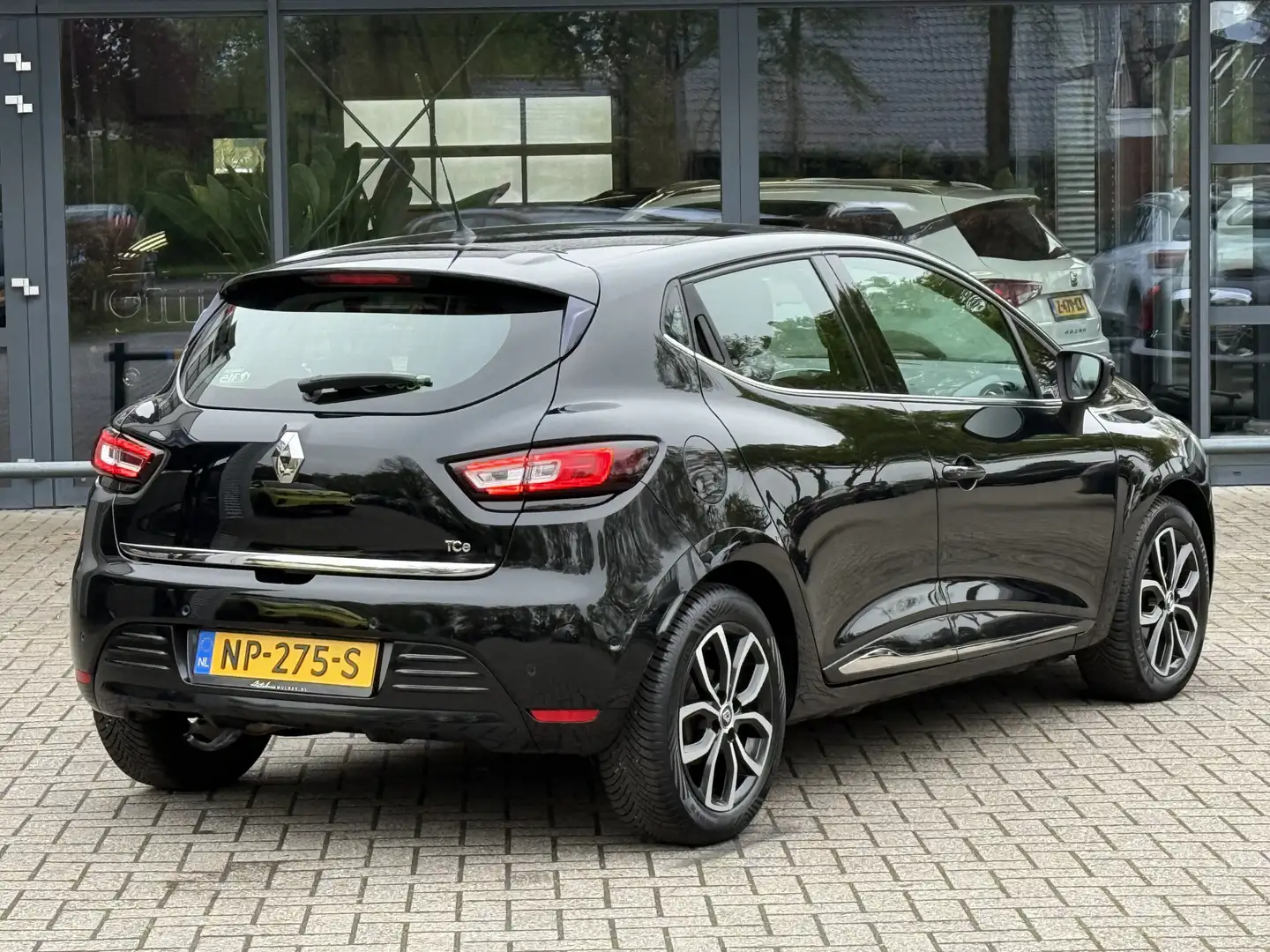 Renault Clio 0.9 TCe Intens Led/Airco/Cruise/Nieuwe ketting/Cam Zwart - 2