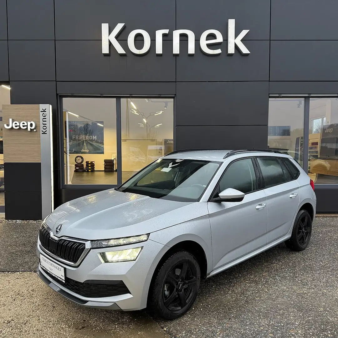 Skoda Kamiq 1,0 TSI Ambition schwenkbare Anhängevorrichtung Grau - 1