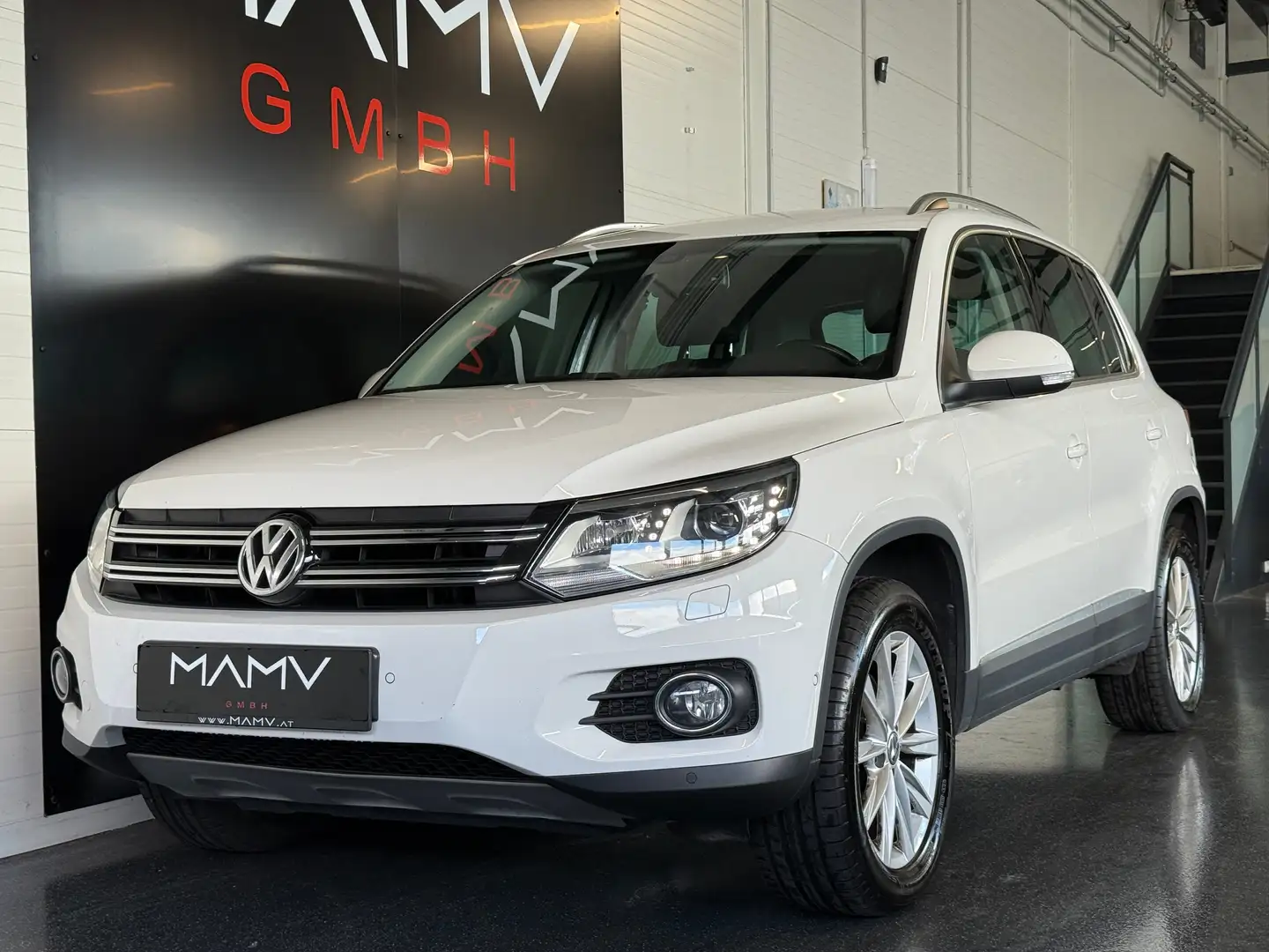 Volkswagen Tiguan 2,0TDI DSG Track & Style 4Motion BlueMotion Tech Weiß - 1