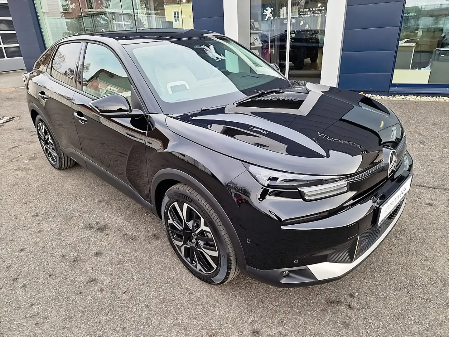 Citroen C4 E-C4 156 54kWh Max " reserviert O, inkl. Winter... Schwarz - 1