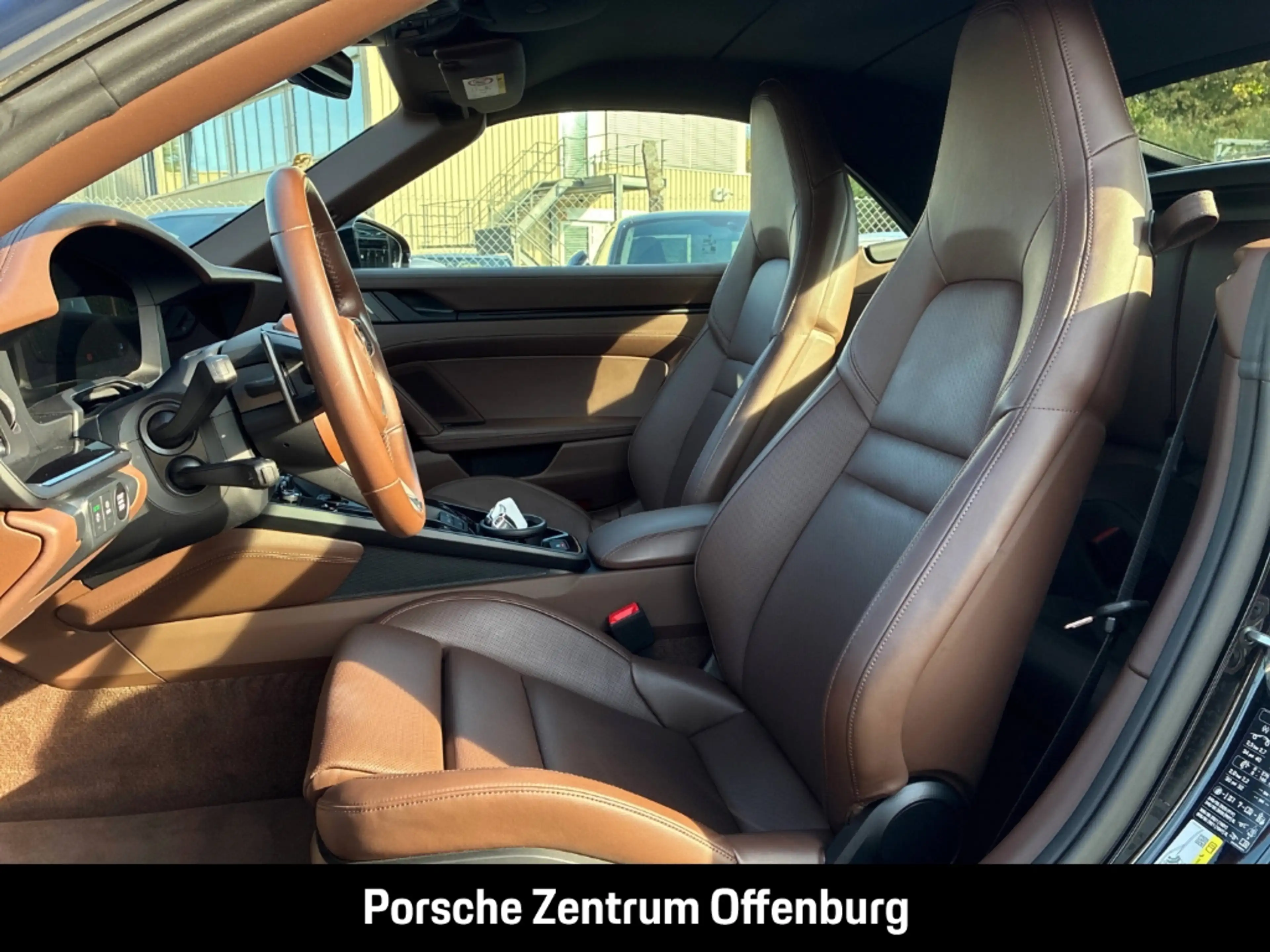 Porsche 992 -2 (911) Carrera Cabrio Inno S.Design Mmry Bose Na — photo 11